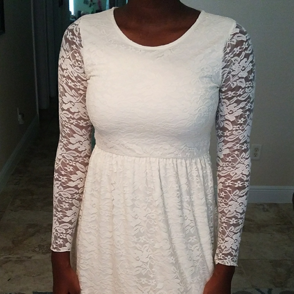White Lace Long sleeve dress